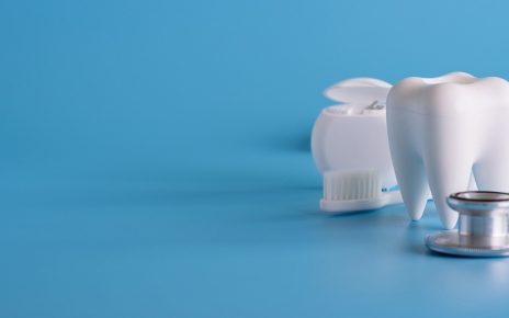 implanty i korony zębowe